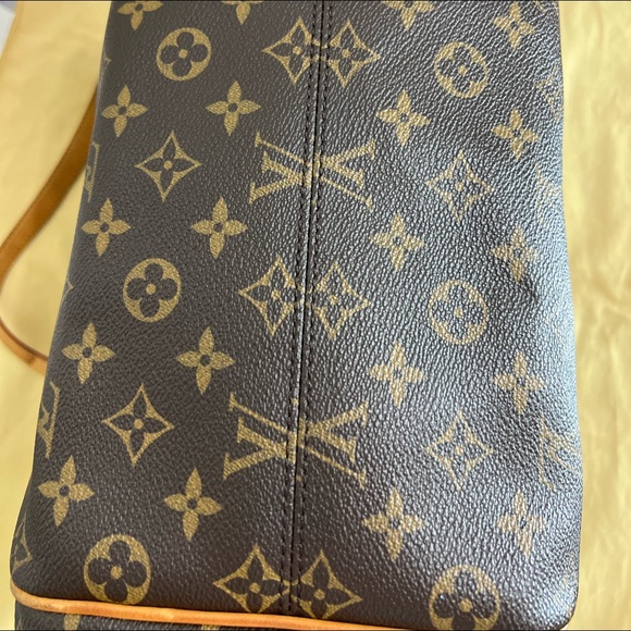 Louis Vuitton Totally MM Monogram Canvas - Picture 6 of 16